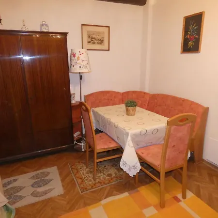 Reka Apartmanhaz 아파트 *